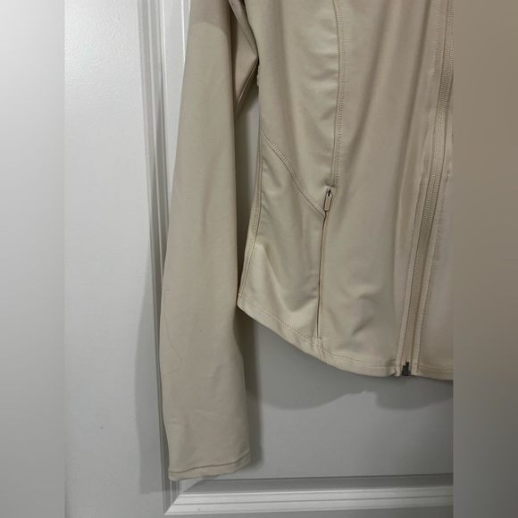 Old Navy Women Jacket Cream Long SleeveCompression Full Zip Activewear XS (0195) - Picture 5 of 10